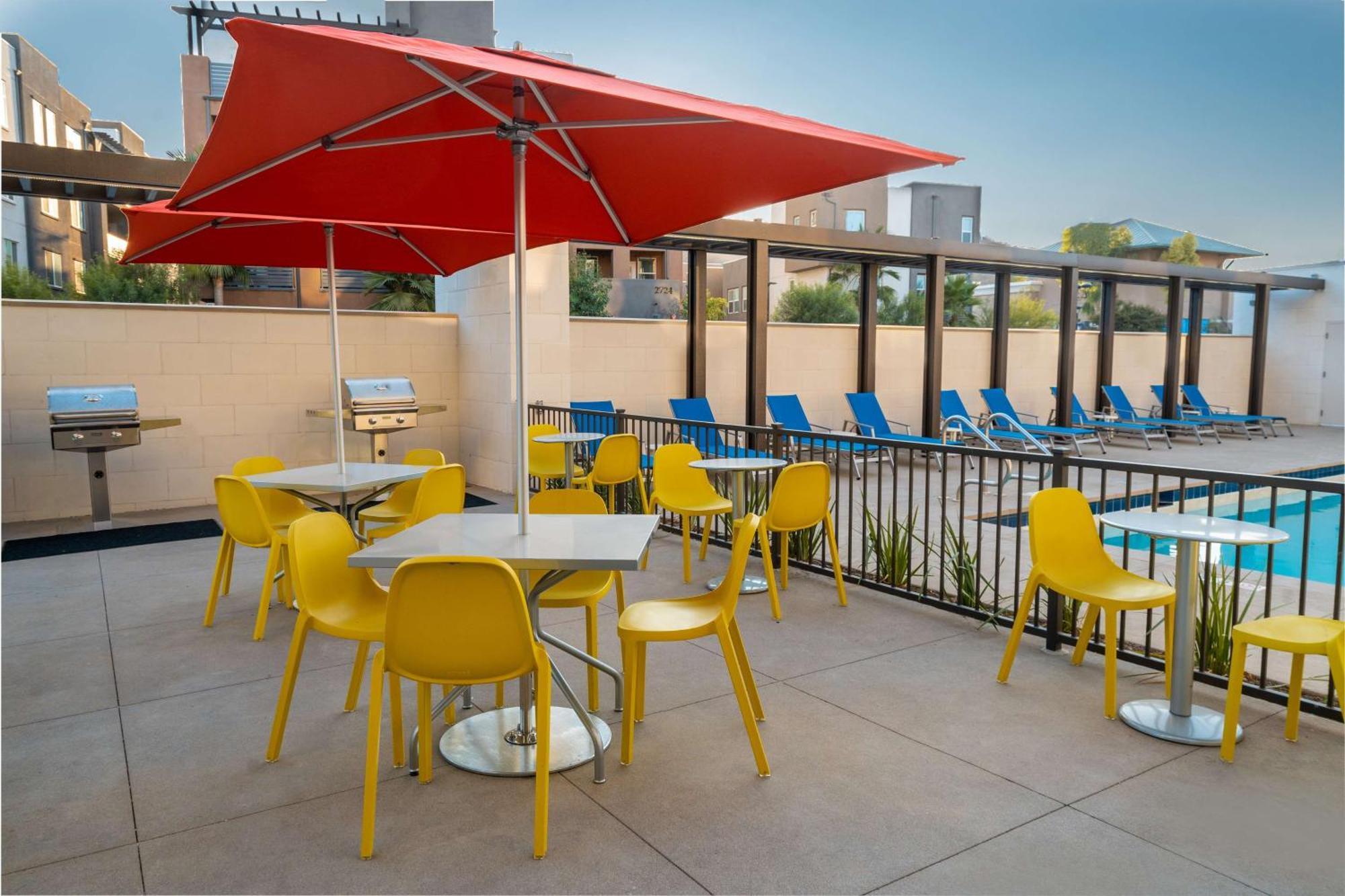 Home2 Suites Corona, Ca エクステリア 写真